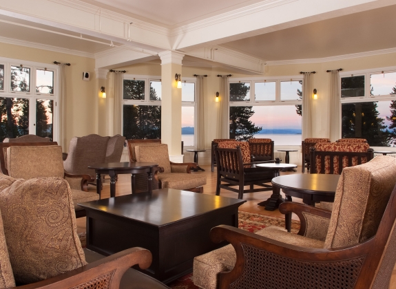 Lake-Yellowstone-Hotel_dining room