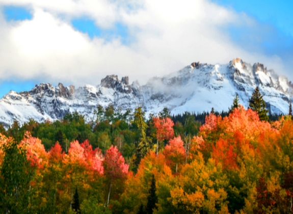 Rcoky Mountain National Park  Rocky Mountain National Park snow-capped peaks